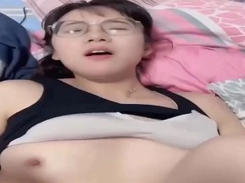 ảnh sex gái gym HEYZO_2559_Cô gái ngực bự đeo kính mặc áo sơ mi công sở bị địt